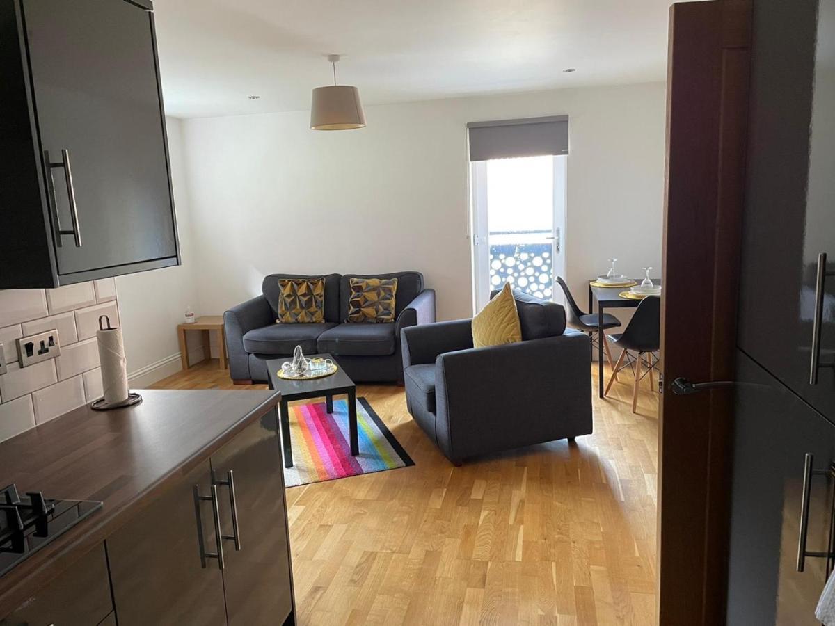 Central Hull Spacious Apartment H3 كينغستون أبون هول المظهر الخارجي الصورة