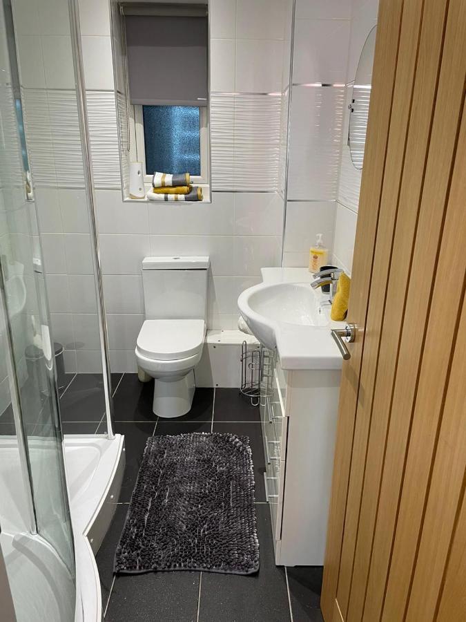 Central Hull Spacious Apartment H3 كينغستون أبون هول المظهر الخارجي الصورة