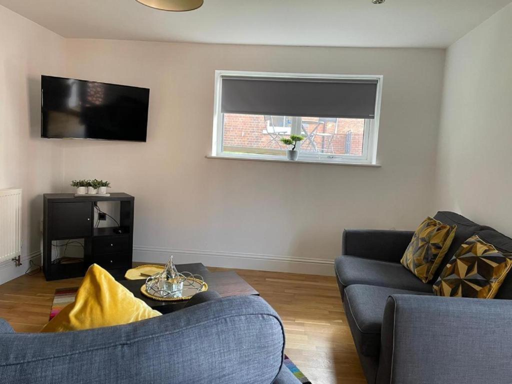 Central Hull Spacious Apartment H3 كينغستون أبون هول المظهر الخارجي الصورة